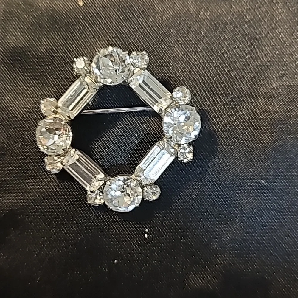 Square Rhinestone Brooch - Picture 1 of 1